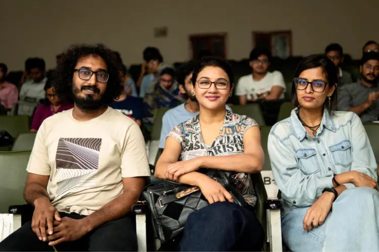 চলতরঙ্গ (1)